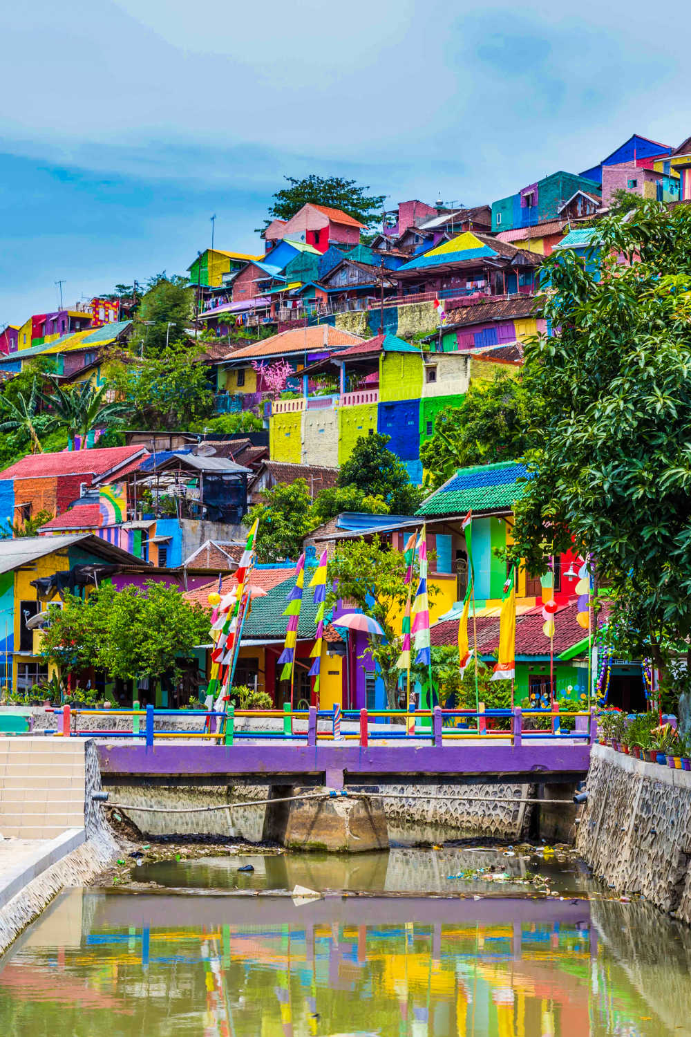 Semarang regenboog stad vlakbij Indonesië