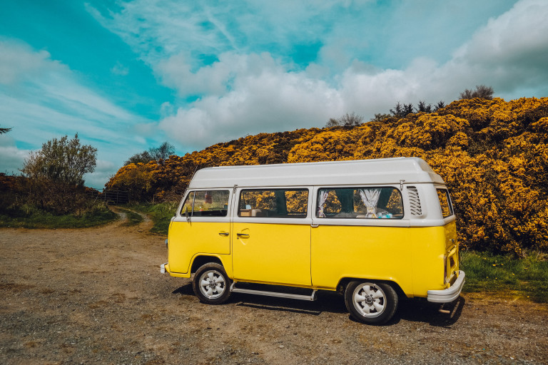 GUESTBLOGGER-WHA-europe-ireland-roadtrip-bus GUESTBLOGGER-WHA-europe-ireland-roadtrip-bus