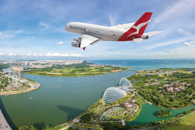 airline-qantas-a380-over-singapore airline-qantas-a380-over-singapore