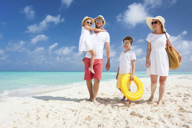 family-beach-sunglasses family-beach-sunglasses