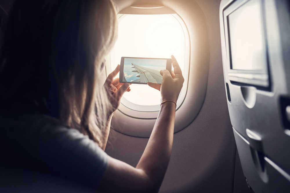 Dit Is Waarom Je Altijd Vliegtuigmodus Aan Moet Zetten In Het Vliegtuig 