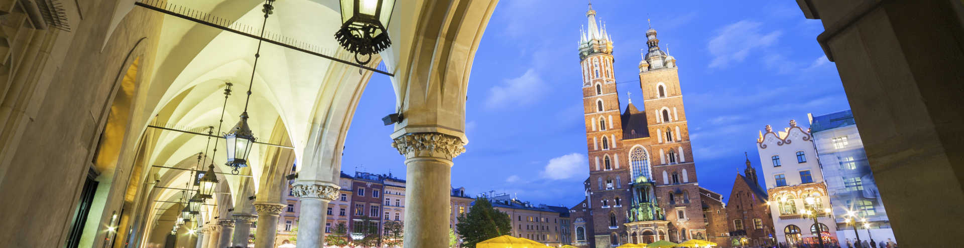 //s1.travix.com/eu/europe-poland-krakow-quare-2-xlarge.jpg