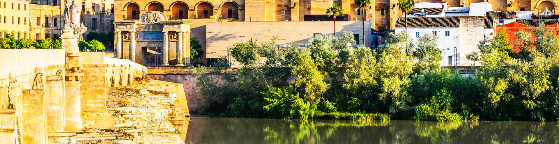 //s1.travix.com/eu/europe-spain-andalucia-cordoba-xlarge.jpg