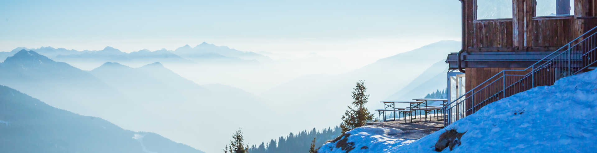 //s1.travix.com/eu/europe-switzerland-bern-ski-xlarge.jpg