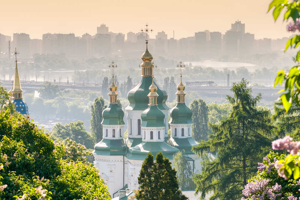 London Gatwick Airport (LGW) to Kiev (KBP) Flights BudgetAir®