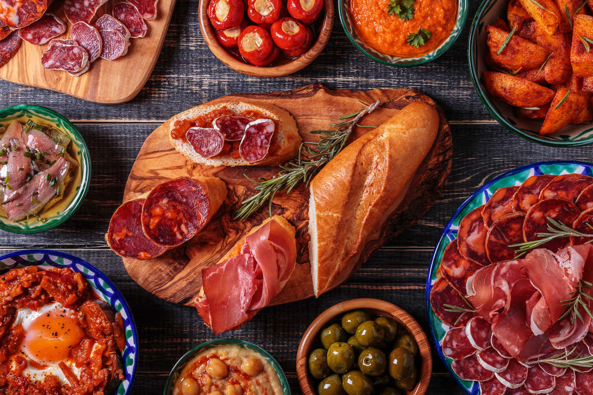 //s1.travix.com/ge/general-spanish-tapas-large.jpg
