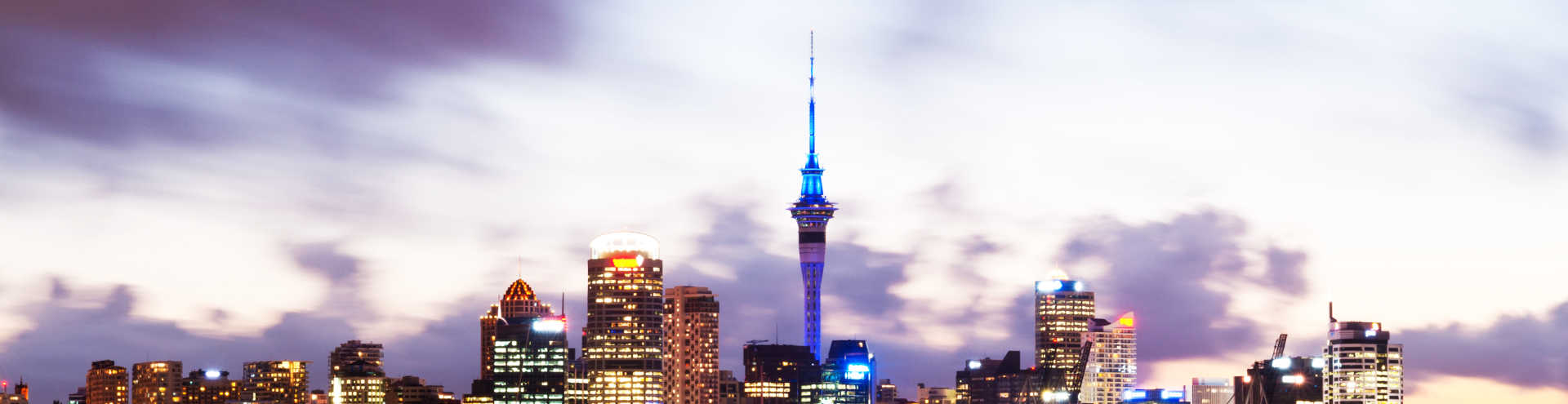 //s1.travix.com/oc/oceania-new-zealand-auckland-skyline-xlarge.jpg