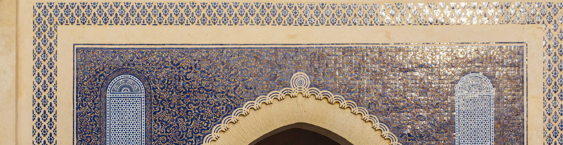 https://s1.travix.com/af/africa-morocco-fez-medina-xlarge.jpg