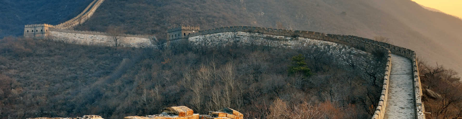 https://s1.travix.com/as/asia-china-beijing-chinese-wall-winter-xlarge.jpg