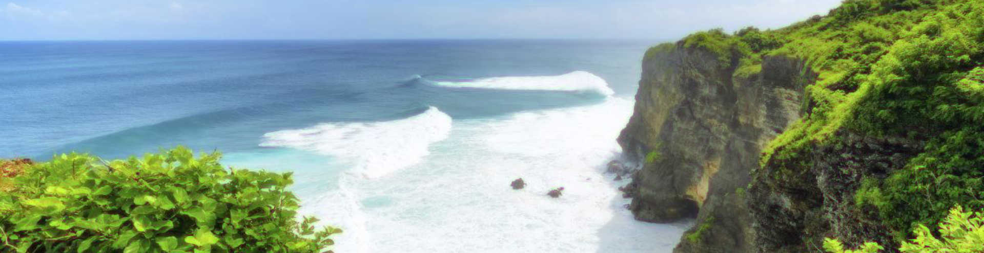 https://s1.travix.com/as/asia-indonesia-bali-waterfront-xlarge.jpg