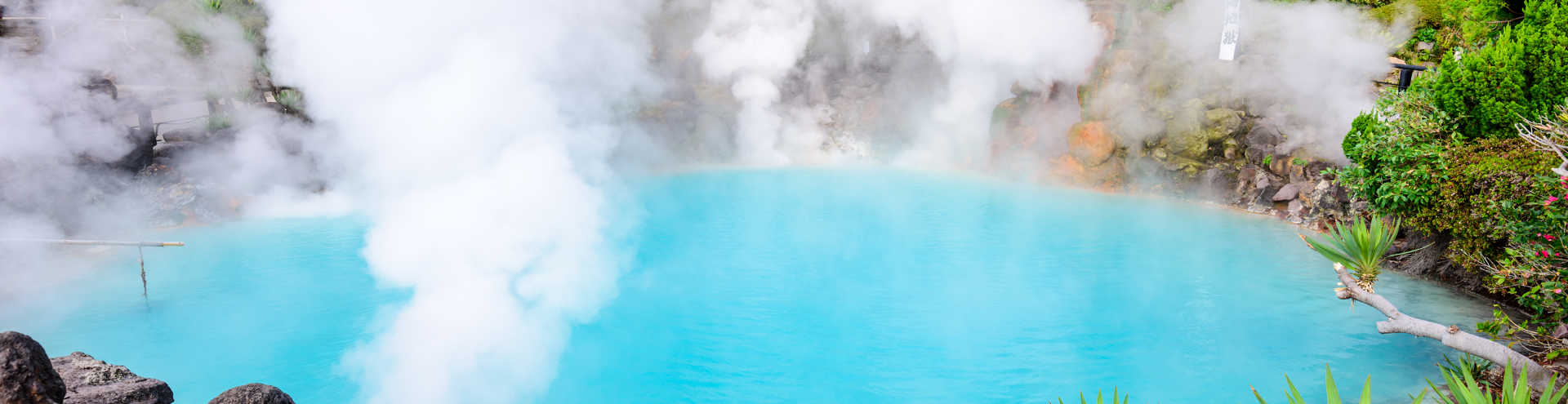https://s1.travix.com/as/asia-japan-kyushu-region-beppu-hotspring-xlarge.jpg