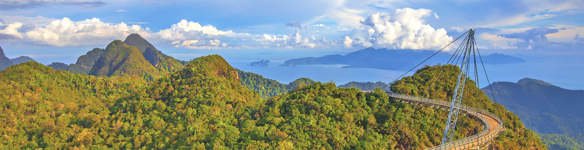 https://s1.travix.com/as/asia-malaysia-langkawi-viewpoint-xlarge.jpg