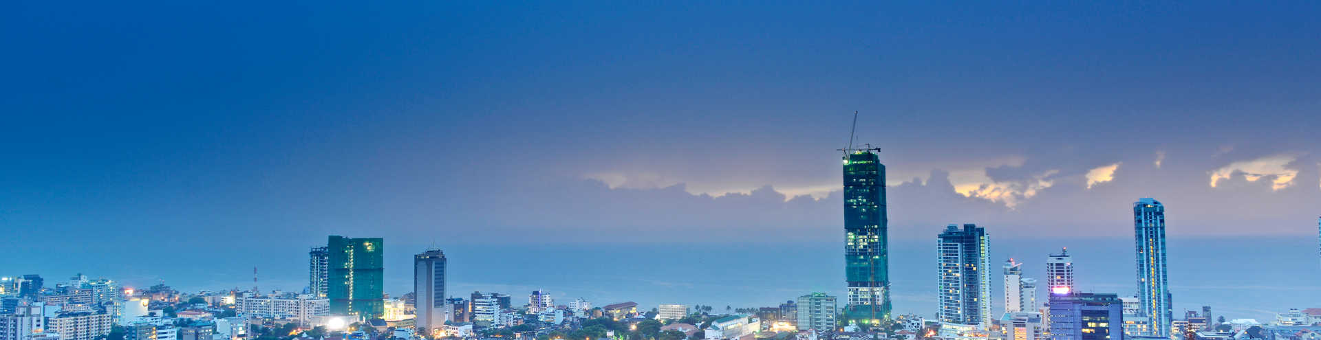 https://s1.travix.com/as/asia-sri-lanka-colombo-cityview-xlarge.jpg