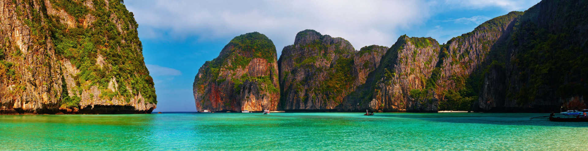 https://s1.travix.com/bl/blog-ko-phi-phi-the-beach-xlarge.jpg