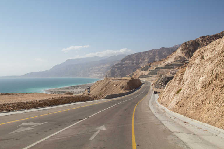 asia-oman-road-coast