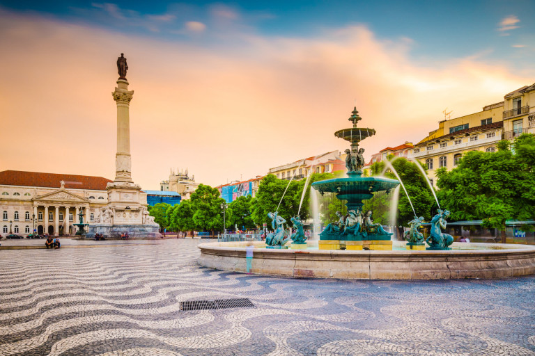 europe-portugal-lisbon-square