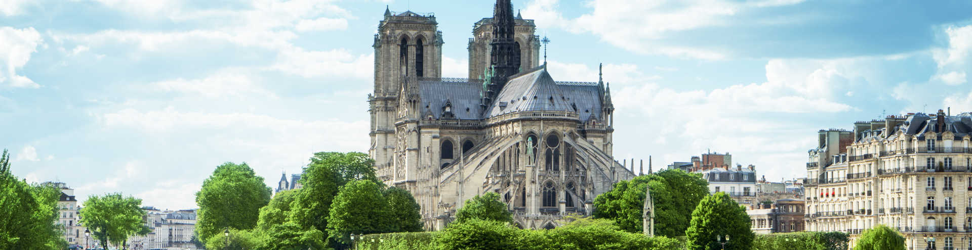 https://s1.travix.com/eu/europe-france-paris-notre-dame-summer-water-xlarge.jpg