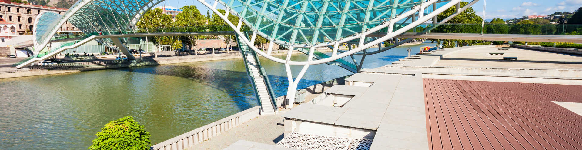 https://s1.travix.com/eu/europe-georgia-tbilisi-peace-bridge-xlarge.jpg