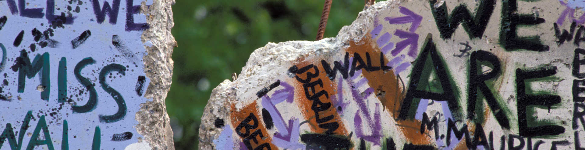 https://s1.travix.com/eu/europe-germany-berlin-berlin-wall-xlarge.jpg