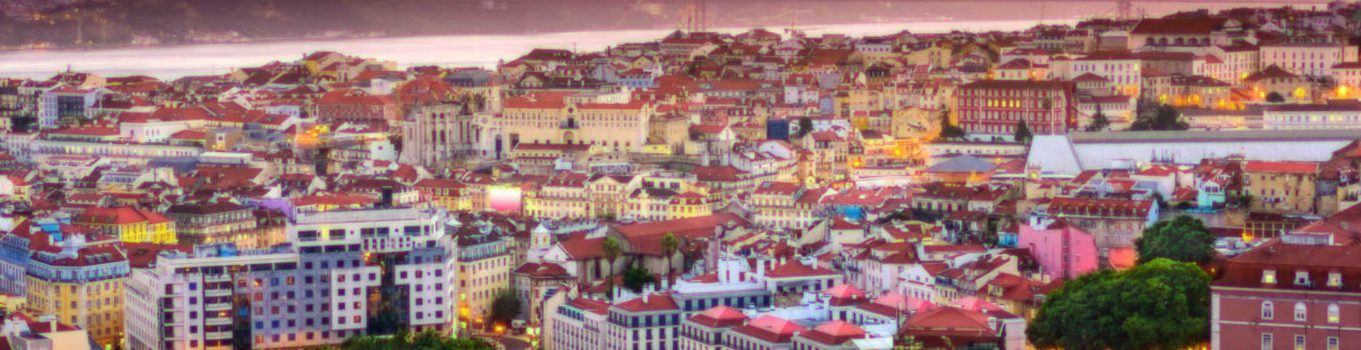 https://s1.travix.com/eu/europe-portugal-lisbon-pink-skyline-xlarge.jpg