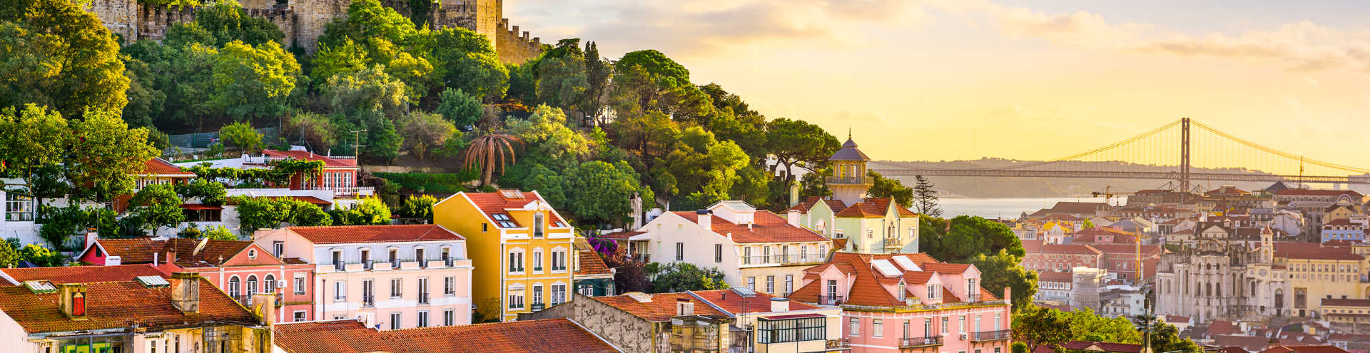 https://s1.travix.com/eu/europe-portugal-lisbon-view-castle-xlarge.jpg