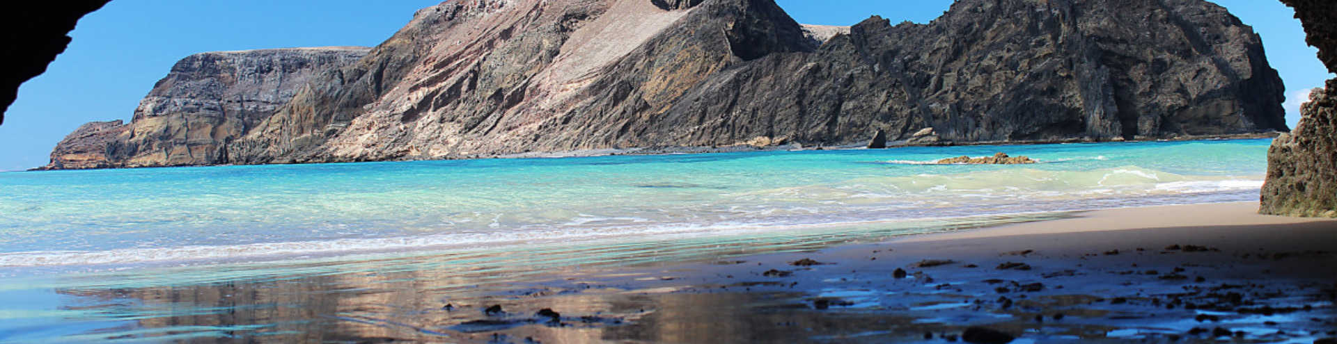 https://s1.travix.com/eu/europe-portugal-porto-santo-xlarge.jpg