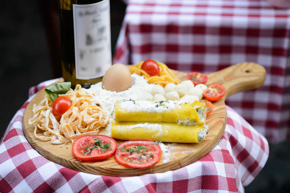//s1.travix.com/ge/general-italian-food-large.jpg