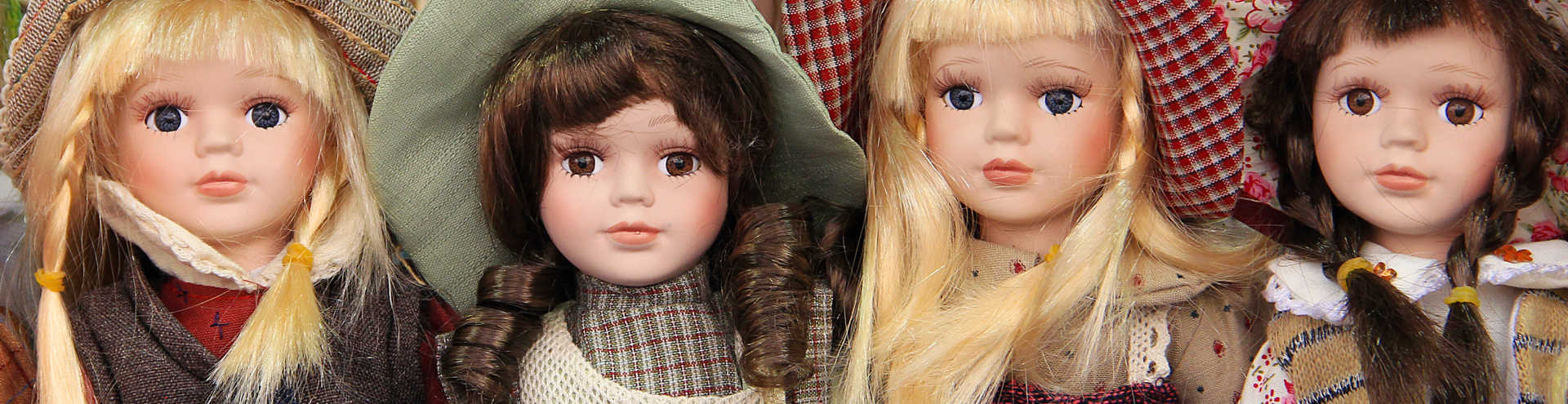 https://s1.travix.com/ge/generic-dolls-xlarge.jpg