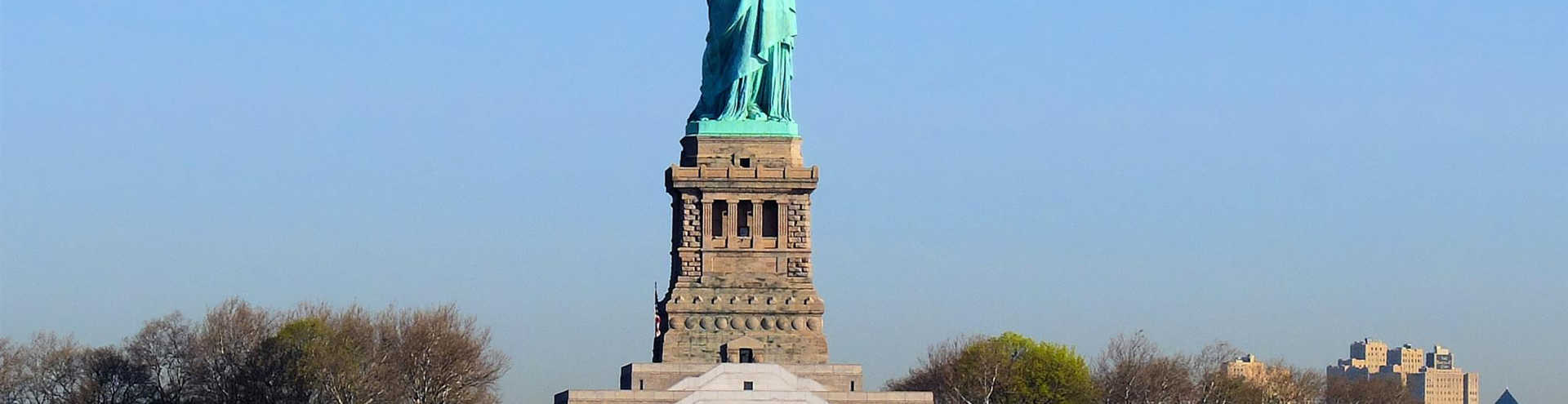 https://s1.travix.com/gu/guestblogger-newyorknl-north-america-usa-newyork-times-square-liberty-island-xlarge.jpg
