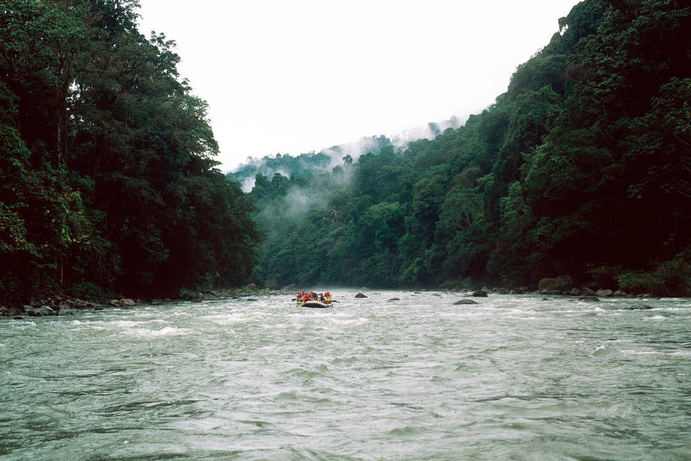 Raften op de Tenorio rivier in Costa Rica