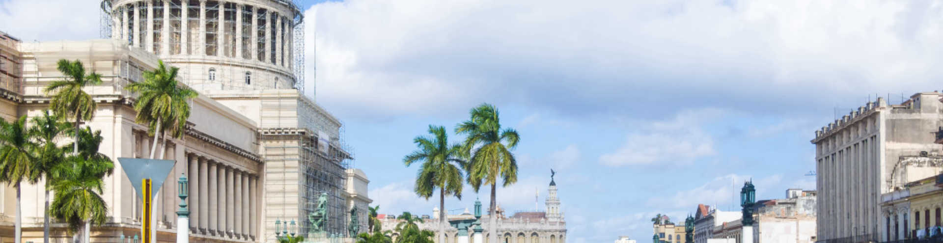 https://s1.travix.com/mi/mid-america-cuba-havana-street-car-xlarge.jpg