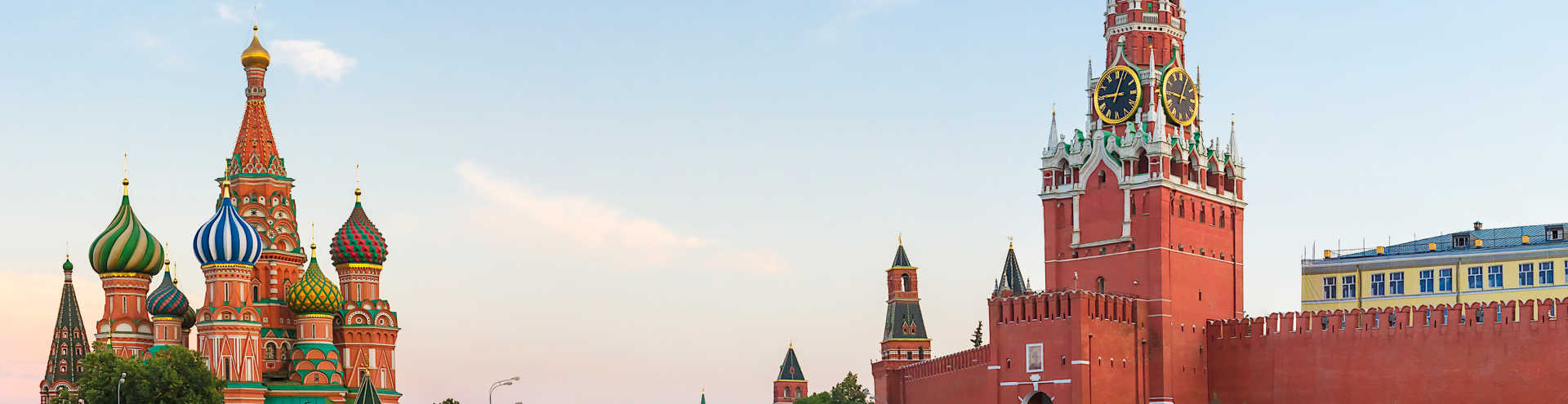 //s1.travix.com/ru/russia-moscow-red-square-kremlin-basilik-xlarge.jpg