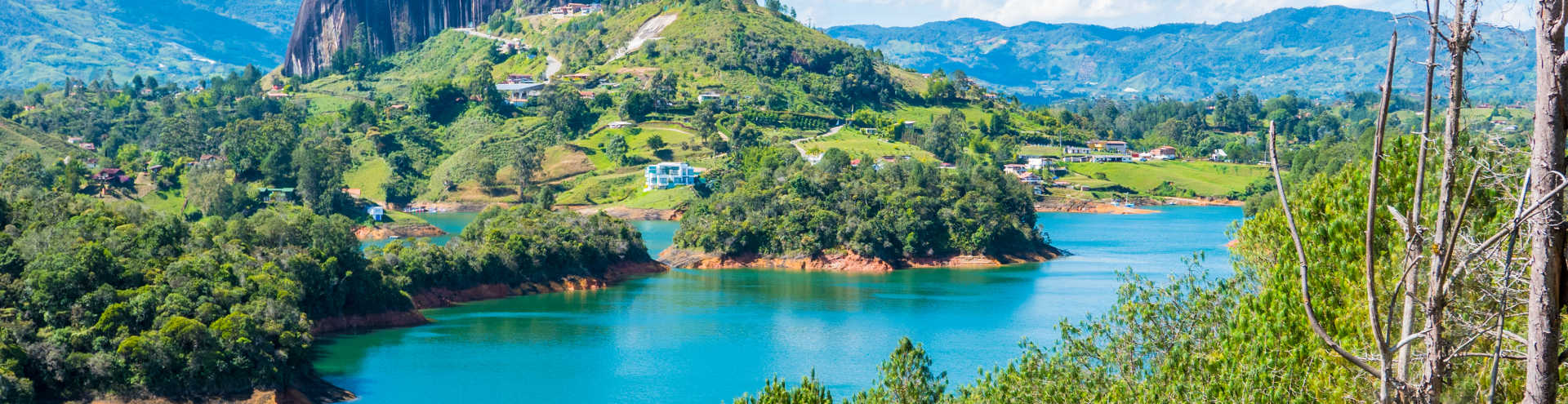 https://s1.travix.com/so/south-america-colombia-guatape-rock-xlarge.jpg