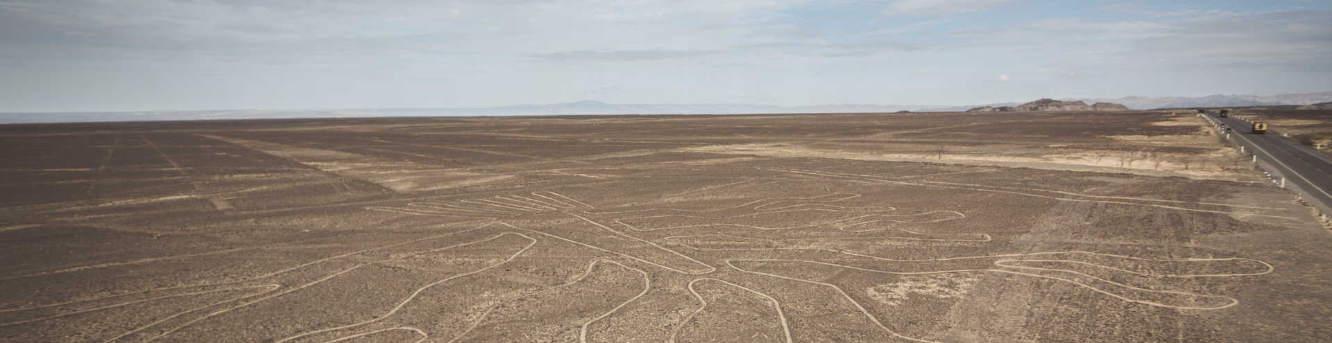 https://s1.travix.com/so/south-america-peru-nazca-nazca-lines-in-desert-xlarge.jpg