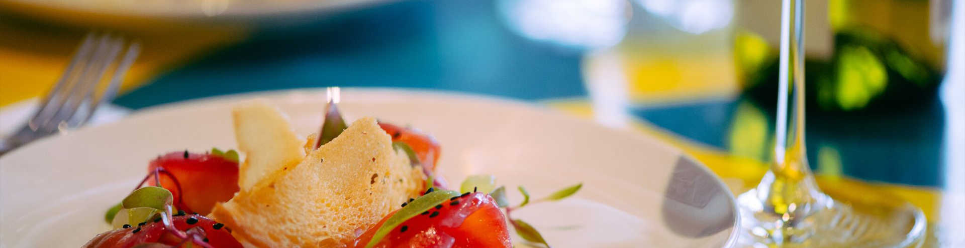 https://s1.travix.com/ta/ta-wa-magaret-river-food-and-wine-xlarge.jpg