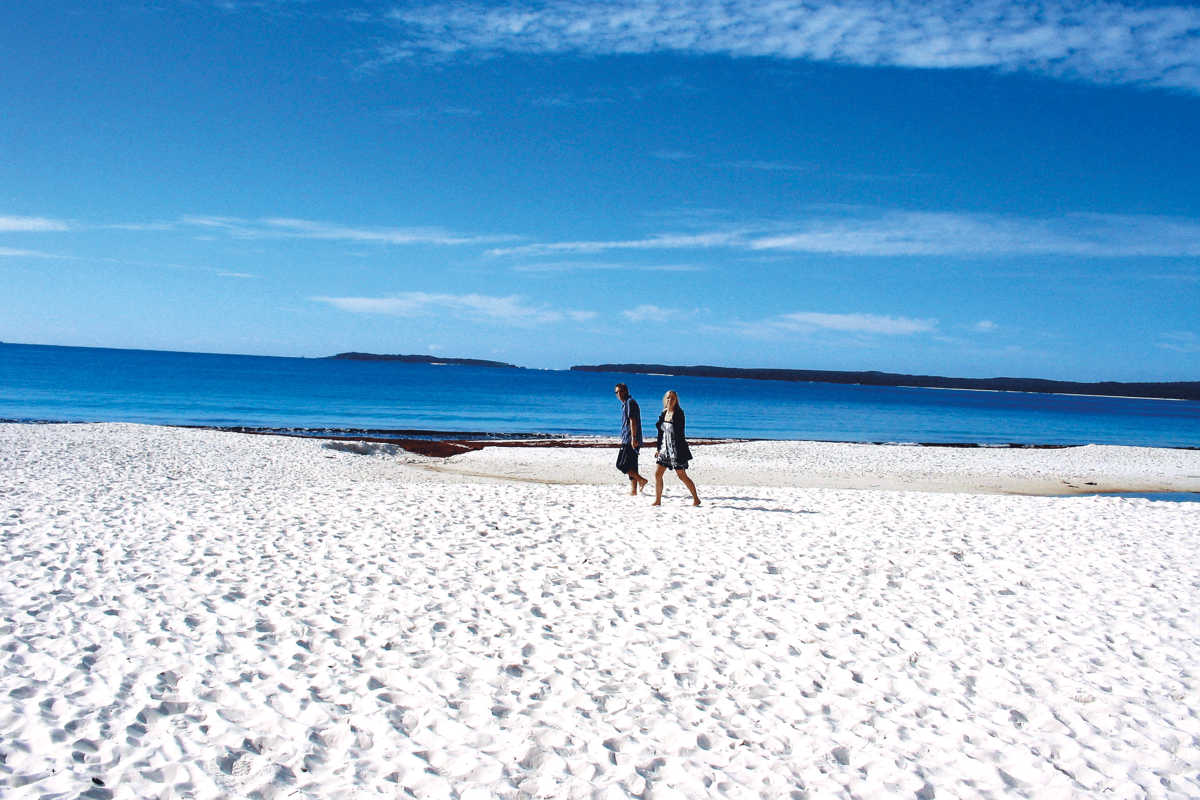 Book a trip to Canberra CheapTickets.sg